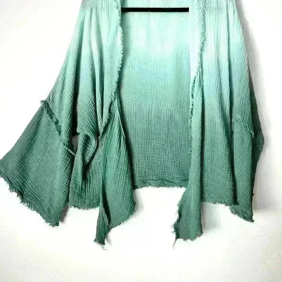 Young, Fabulous and Broke Francesca Ocean Bay Ombré Tie-Up Top - Picture 3 of 7